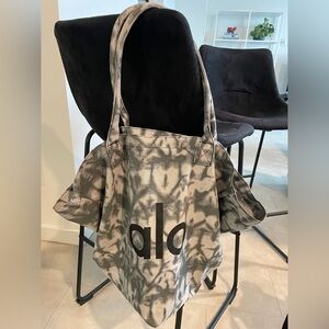 ALO Yoga Gray Tote Bag